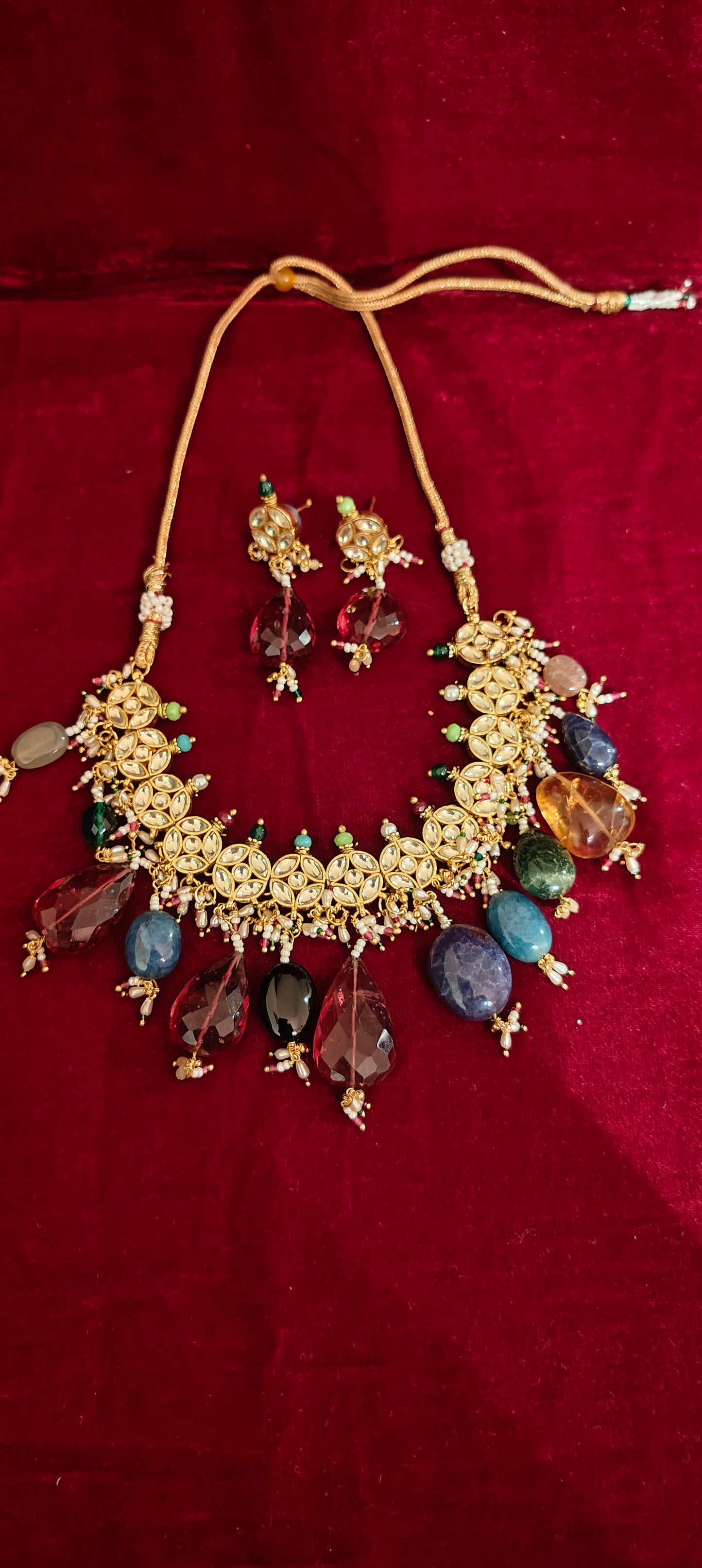 Neckpiece with Earrings in Kundan and Multicolored Stones